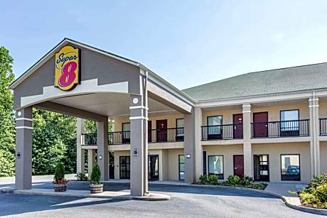 Super 8 by Wyndham Petersburg
