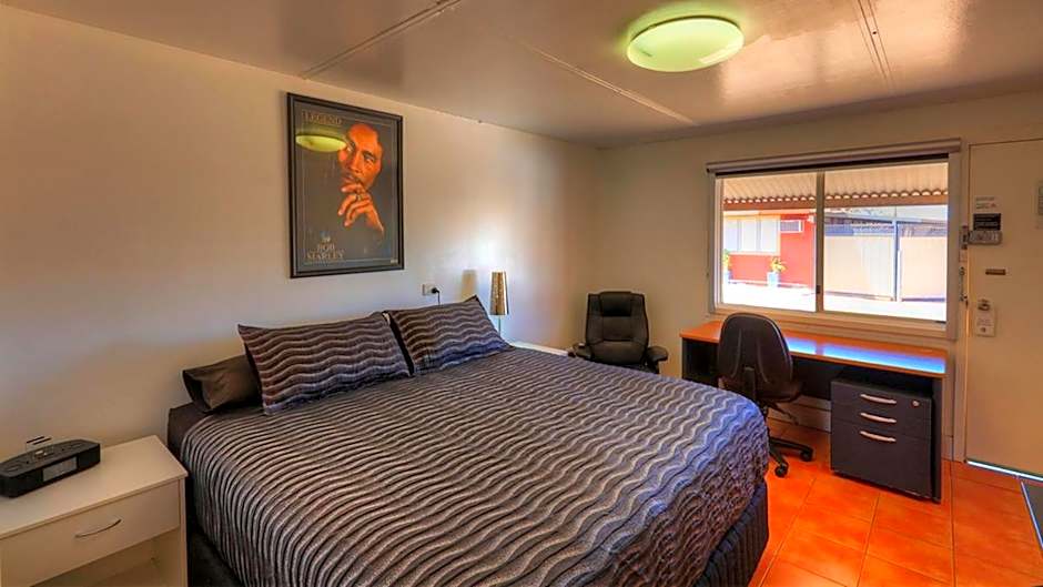 Halls Creek Motel
