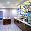 La Quinta Inn & Suites by Wyndham Fayetteville I-95