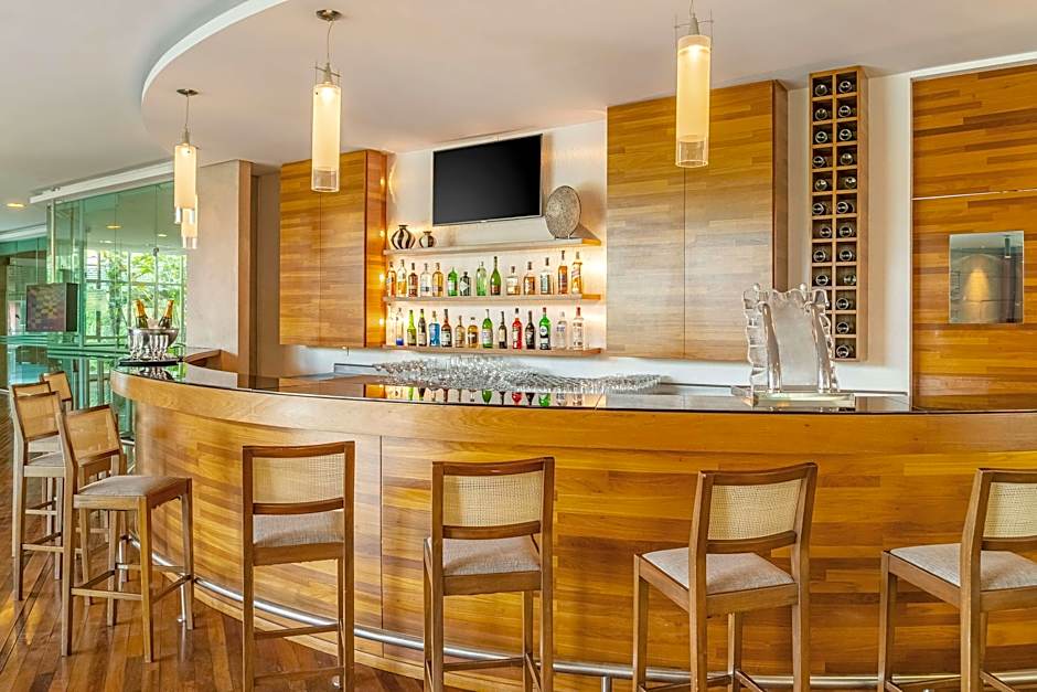 Almenat Embu das Artes Sao Paulo, Tapestry Collect