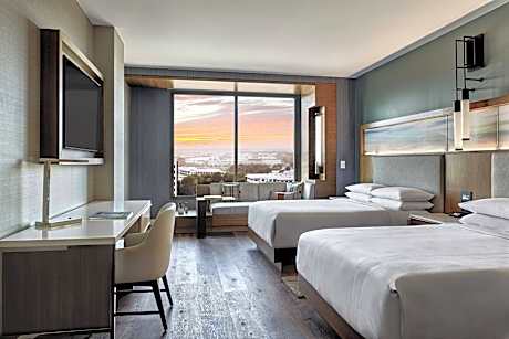 Room, 2 Queen Beds (Mobility Accessible, Tub)