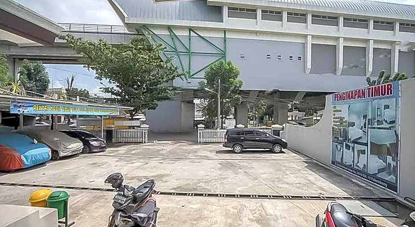 RedDoorz Plus near Palembang Airport 3