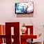La Lola Hotel & Suites