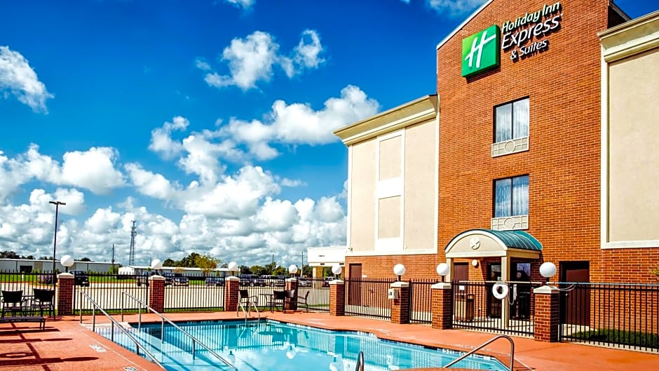 Holiday Inn Express Hotel & Suites Waller