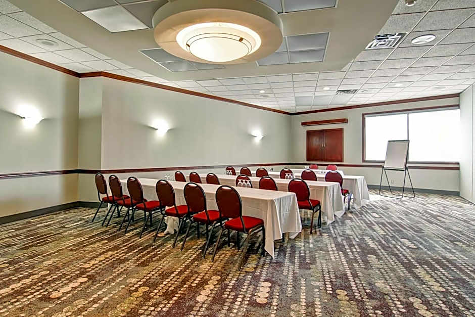 Radisson Hotel & Conference Centre West Edmonton
