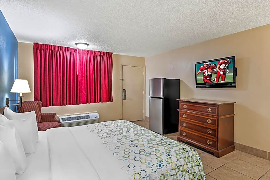 HomeTowne Studios Yuba City Bonanza - Marysville