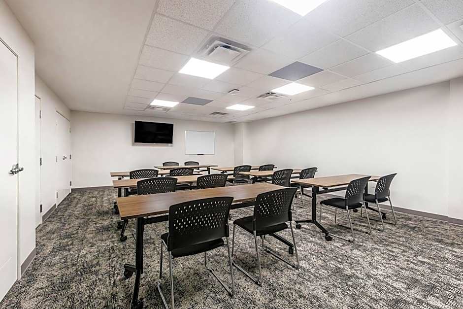 Staybridge Suites - Dawson Creek By IHG