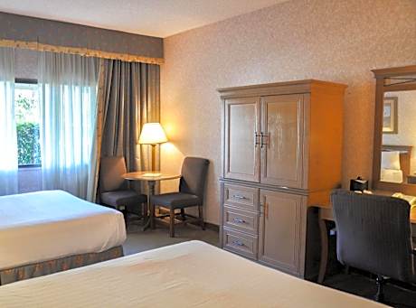 Queen Room with Two Queen Beds - Disability Access