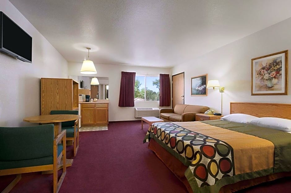 Super 8 by Wyndham Austin North/University Area