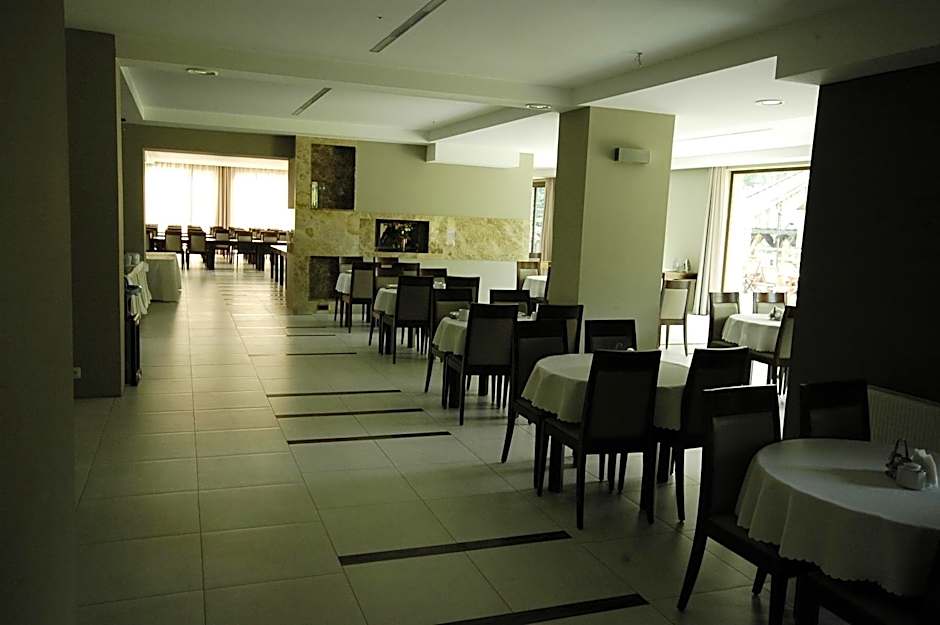 Dom na Skale - Apartamenty w Bieszczadach nad Soliną