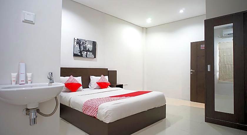 OYO 1477 Athar 88 Hotel