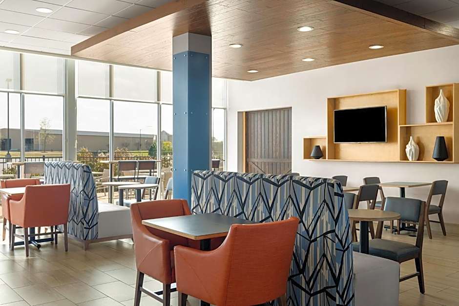 Holiday Inn Express & Suites West Memphis By IHG