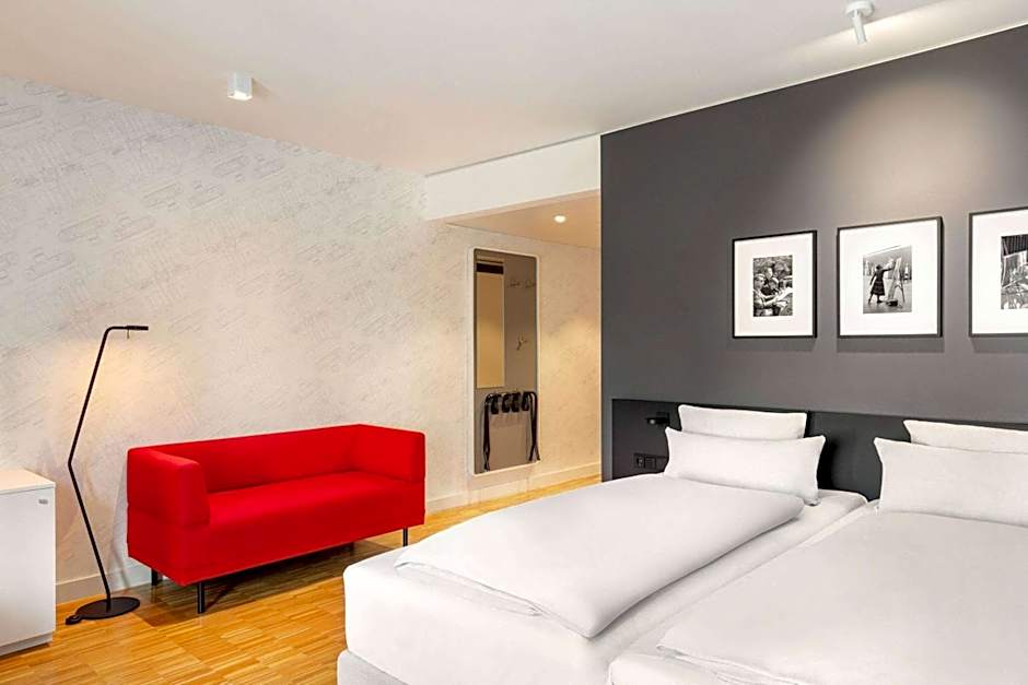 Vienna House by Wyndham Ernst Leitz Wetzlar