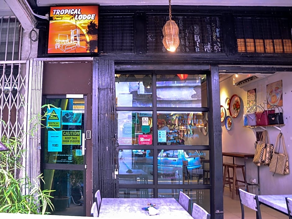 SPOT ON 89929 Tropical Lodge