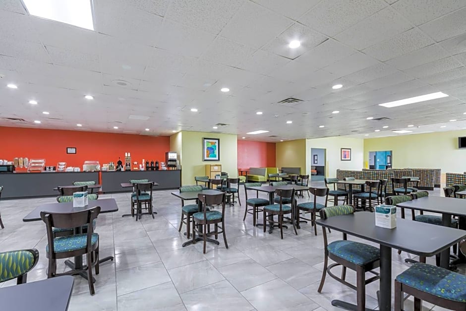 Days Inn by Wyndham Oklahoma City Bricktown