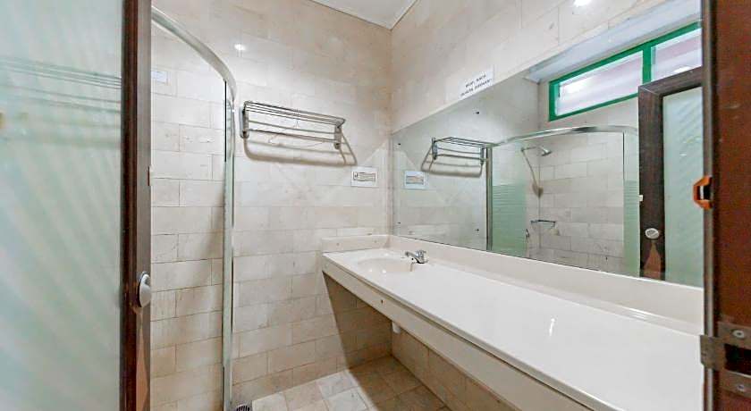 RedDoorz @ Jalan R.E. Martadinata Sukabumi