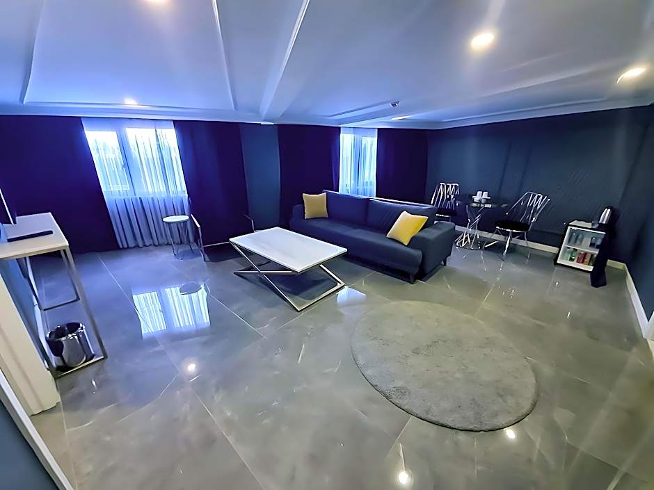 B LOFT HOTEL