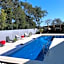 Hawks Nest Motel