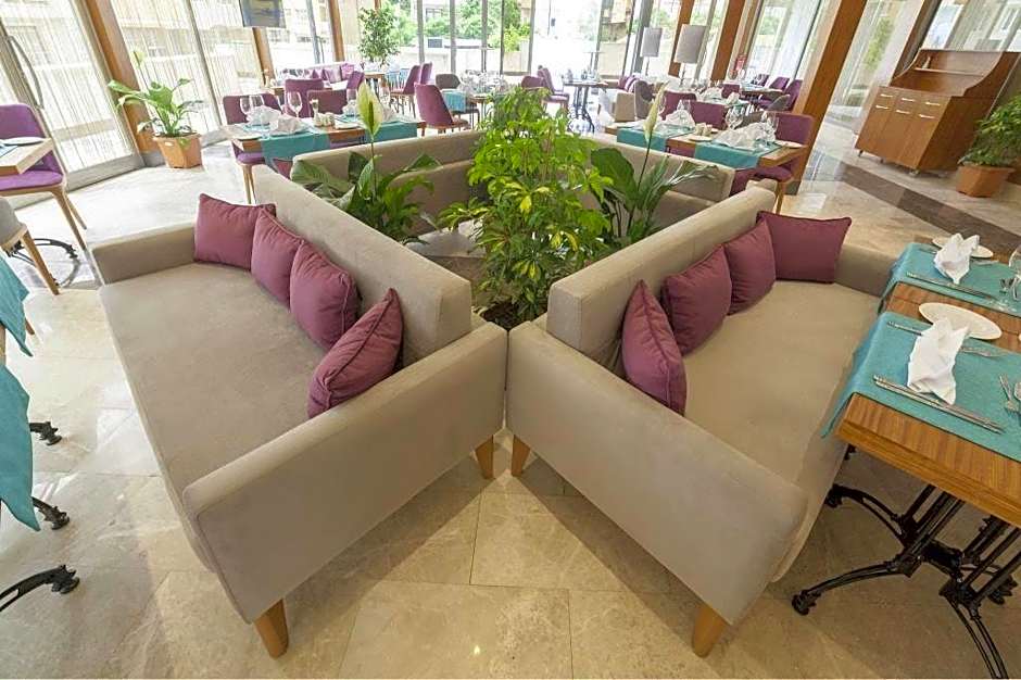 Lamec Hotel