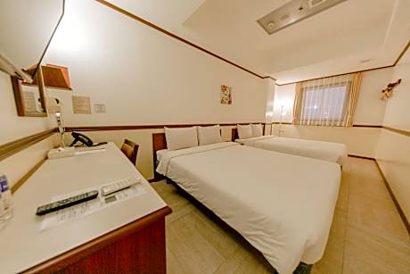 Superior Twin Room - Non-Smoking