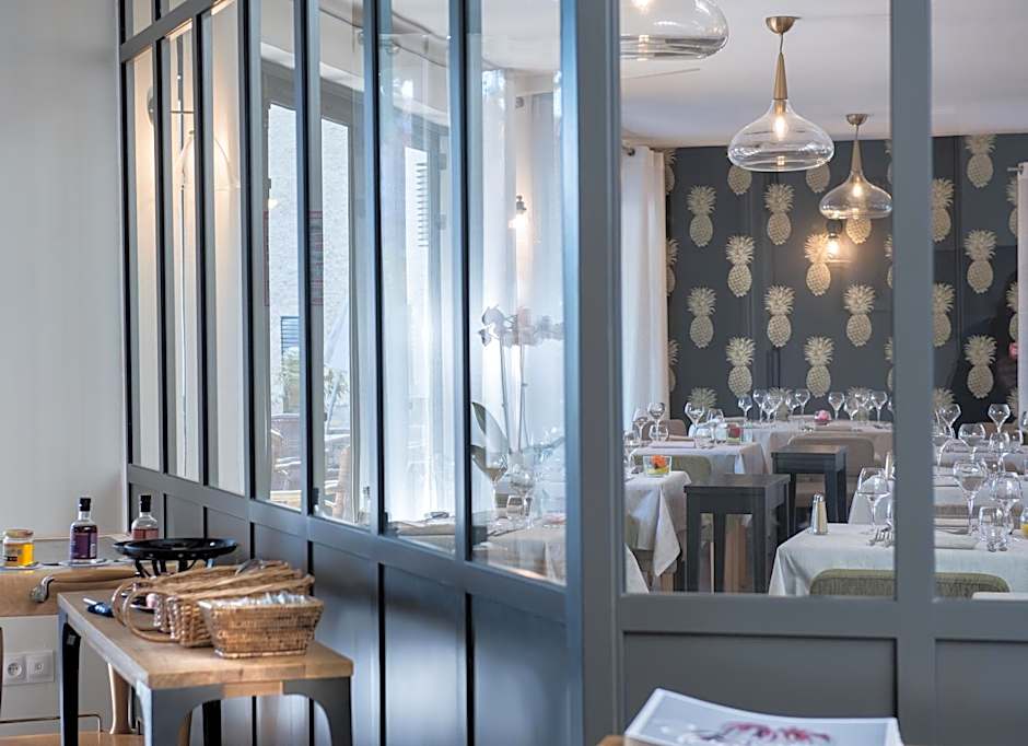 Logis Hotel Tante Yvonne & son restaurant semi-gastronomique - Lyon Nord