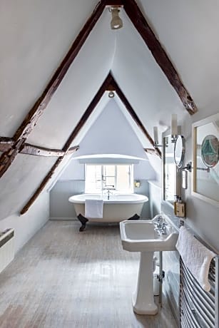 Double Room with Private External Bathroom