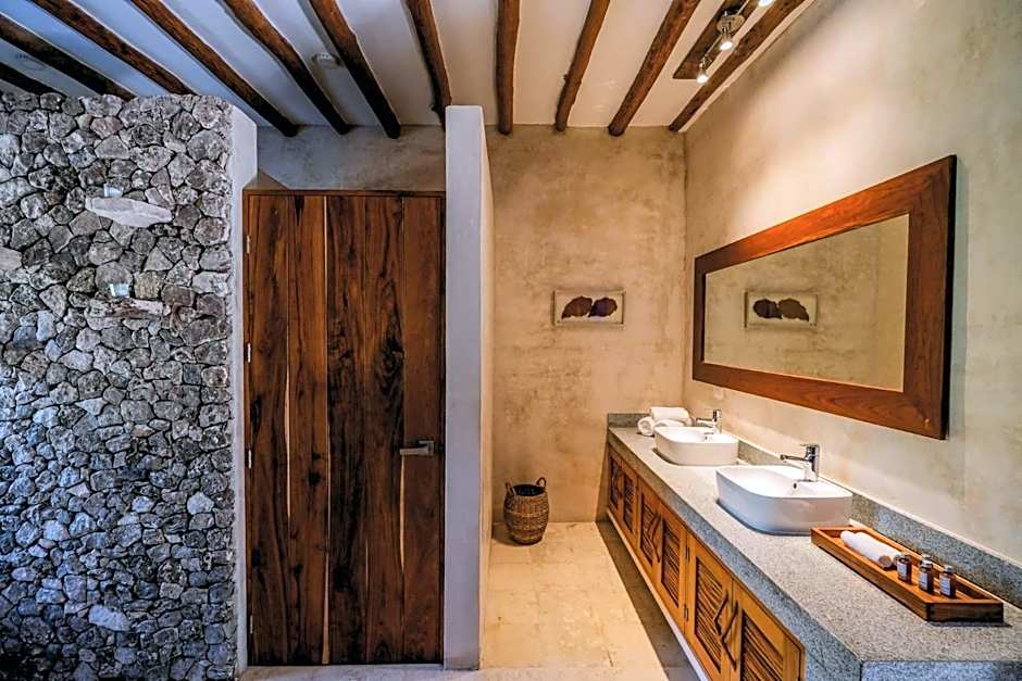 Wakax Hacienda - Cenote & Boutique Hotel