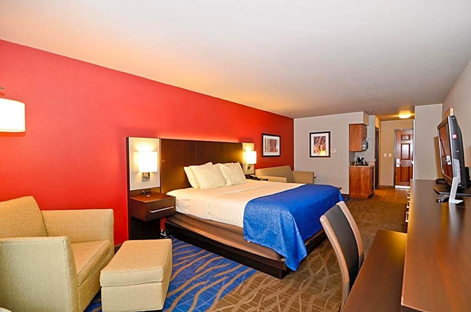 Astoria Hotel & Event Center