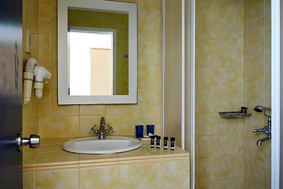 Andros Holiday Hotel