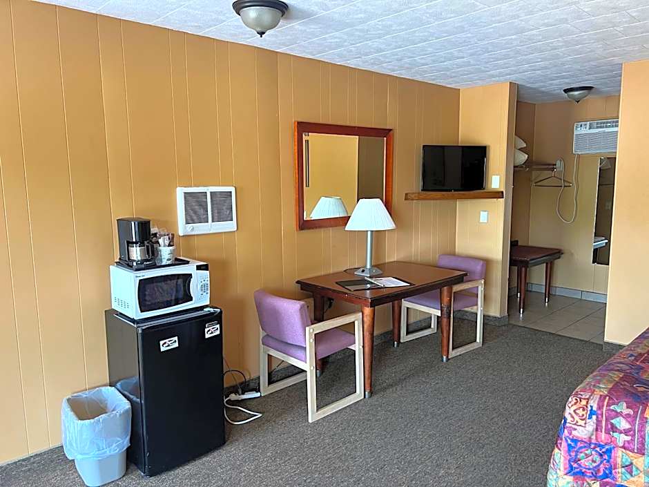 All Star Inn & Suites