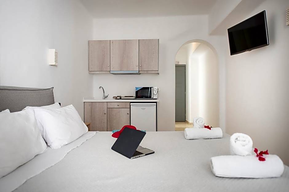 Blue Waves Suites & Apartments