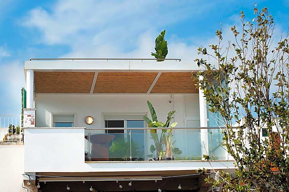 THE VIEW B&B, terrace & more