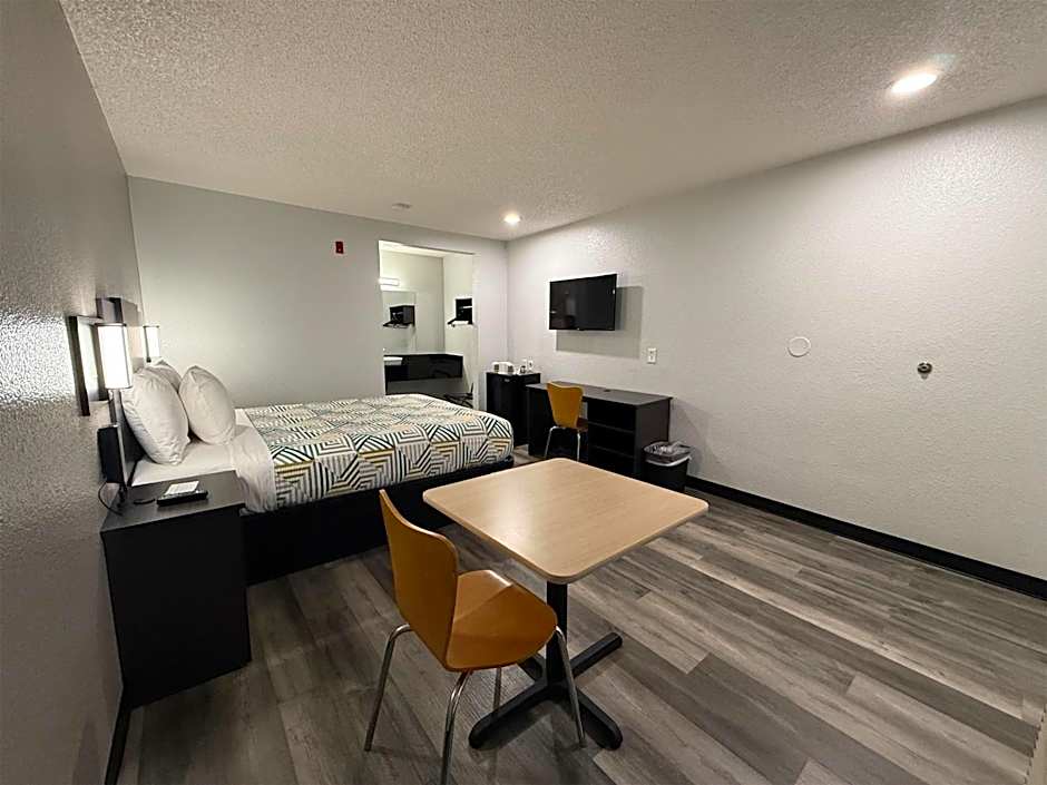 Motel 6-Seattle, WA - South