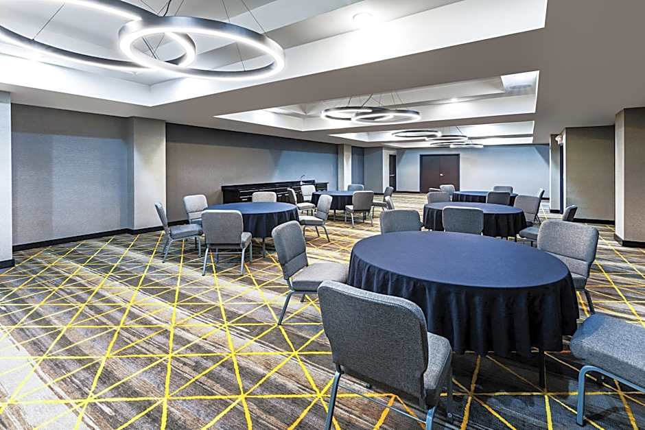 Holiday Inn & Suites Stillwater-University West By IHG