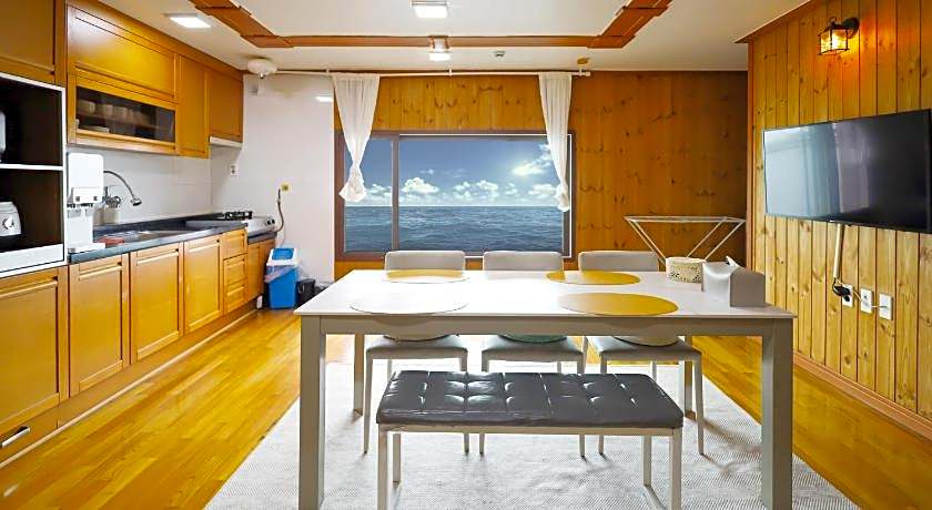 Fantastic Ocean View Sydney Hotel