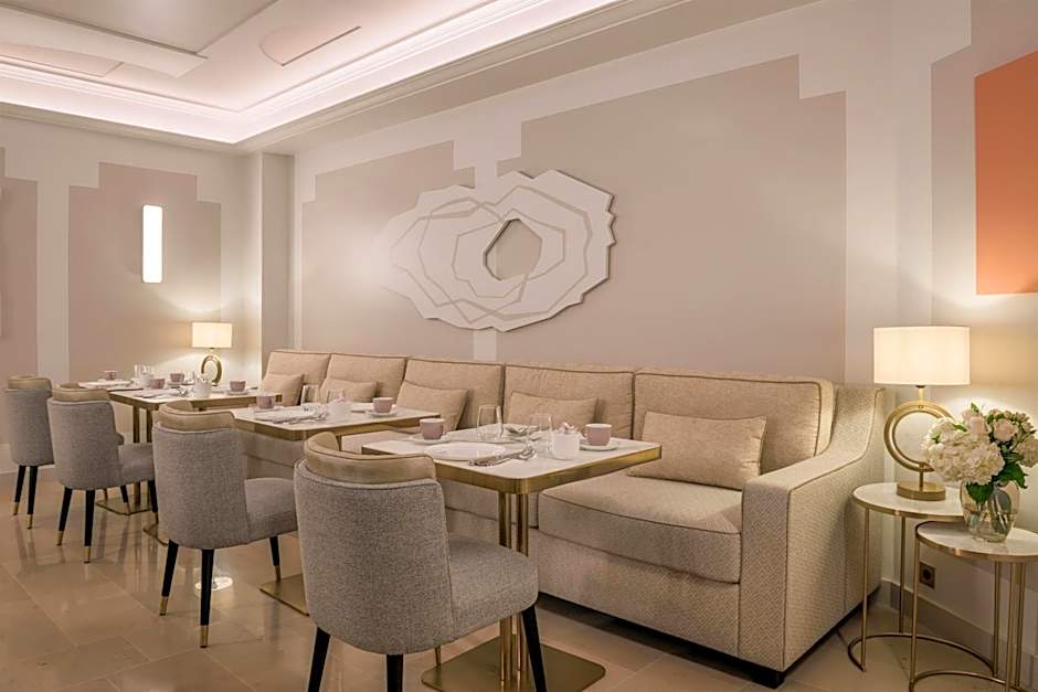Hotel Camille Paris Gare de Lyon, Tapestry Collection by Hilton