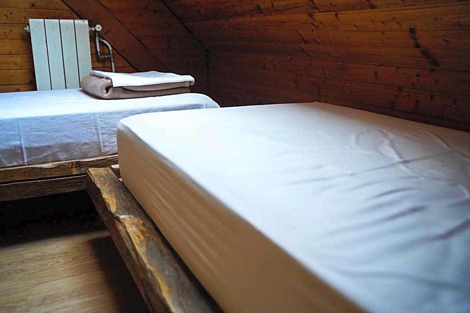 Planinarski dom ''Bijele stijene'' Mountain lodge