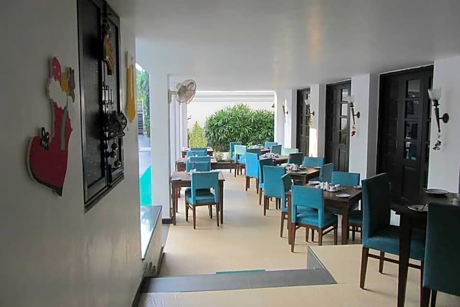 Silver Sands Hideaway Hotel