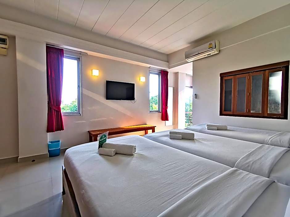 J2 Hotel