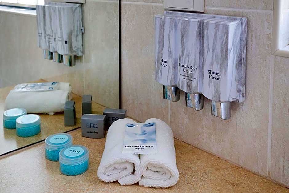 Hawkesbury Race Club Motel