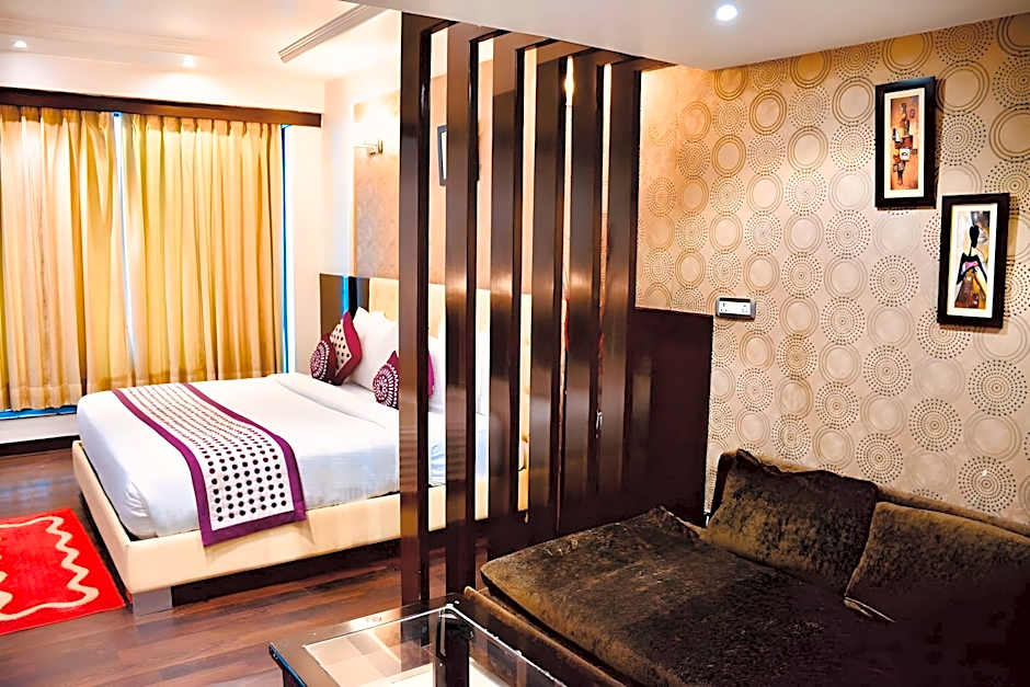 Hotel Signature Grand