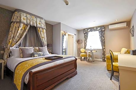 Junior suite standard