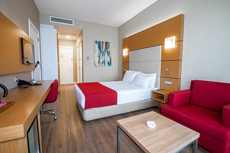 Ramada Encore Istanbul Kartal