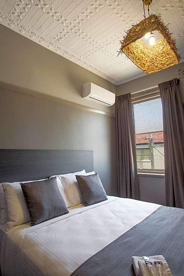 Nags Head Hotel