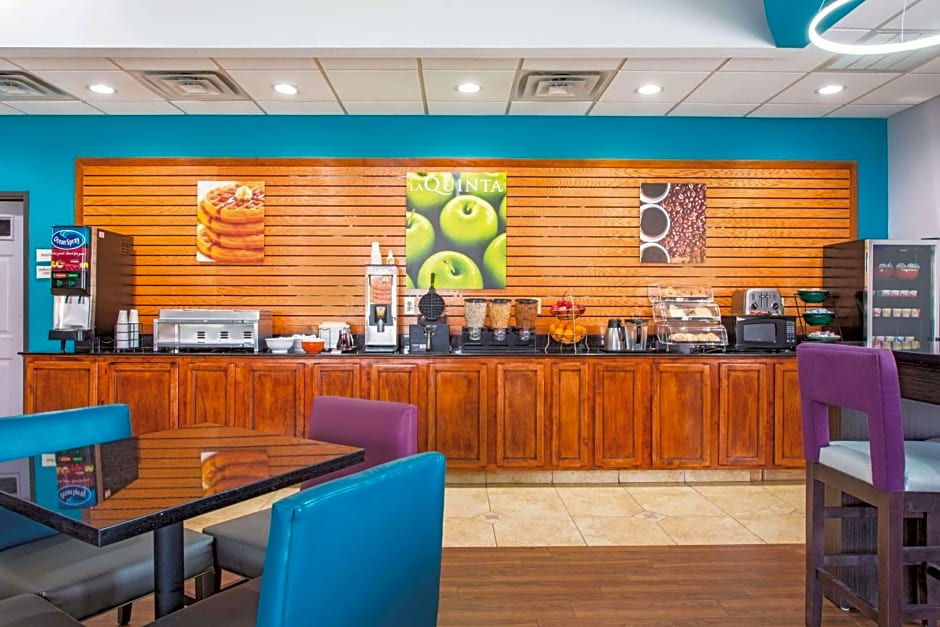 La Quinta by Wyndham Tulsa Airport / Expo Square