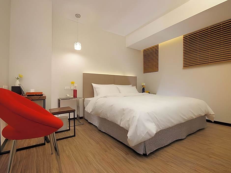 CHECK inn Express Taipei Station