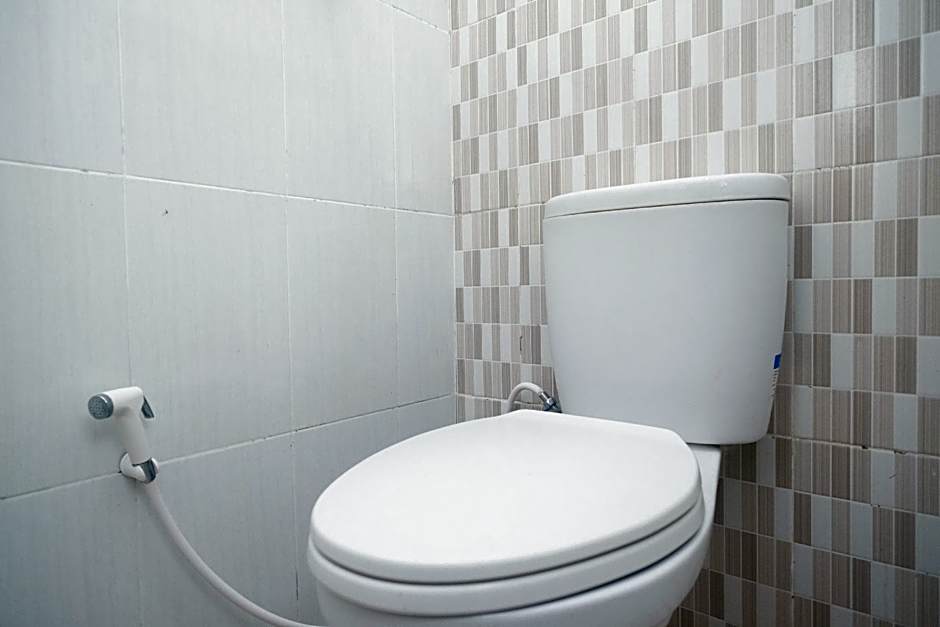 RedDoorz Syariah near Universitas Mercu Buana Kampus 2 Yogyakarta