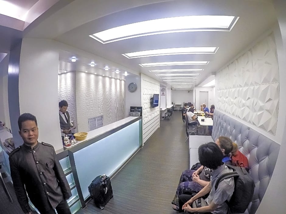 Clover City Center Hotel