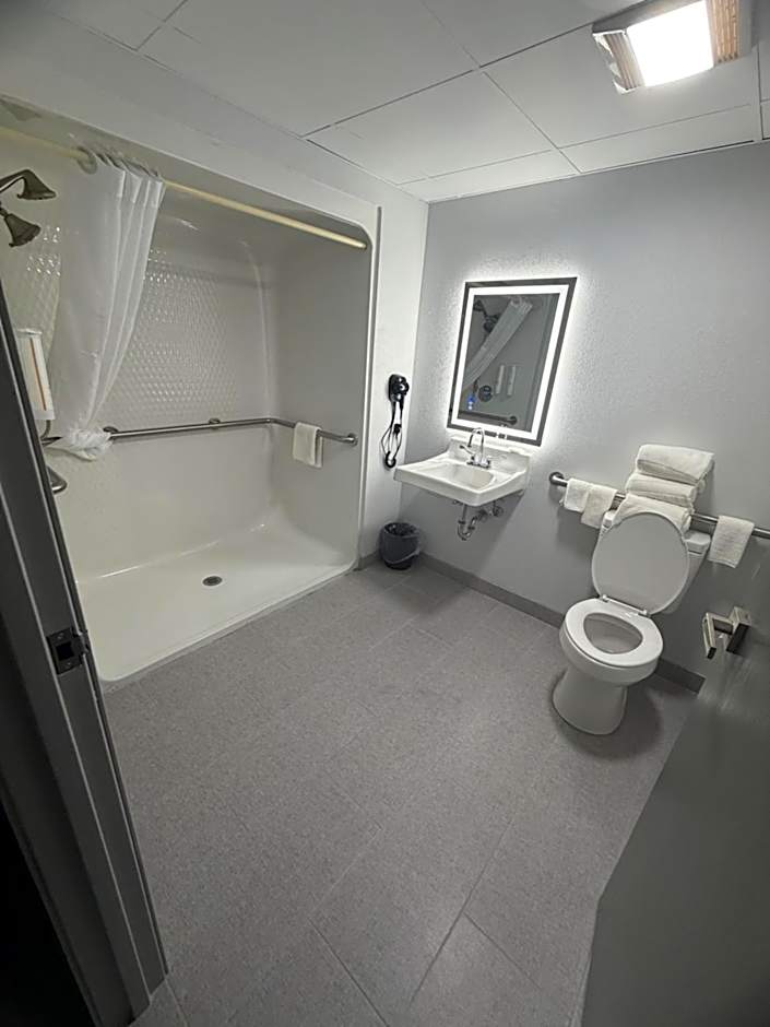 Clarion Pointe Springfield Southeast