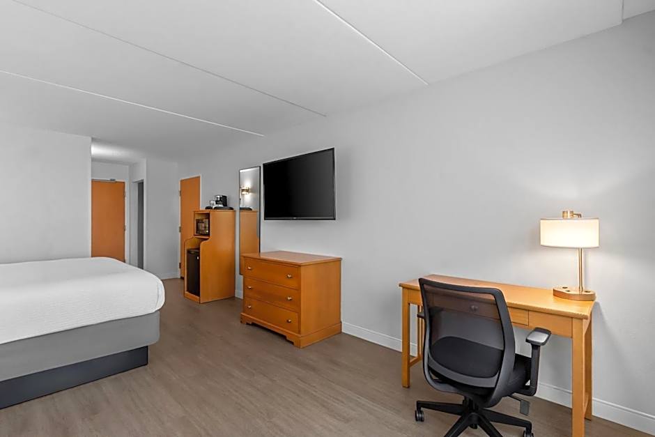 Red Lion Inn & Suites Goodyear - West Phoenix